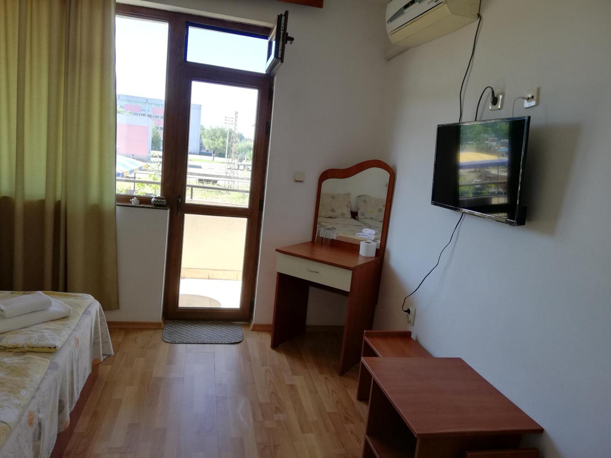 Hotel Strinava Primorsko Eksteriør billede